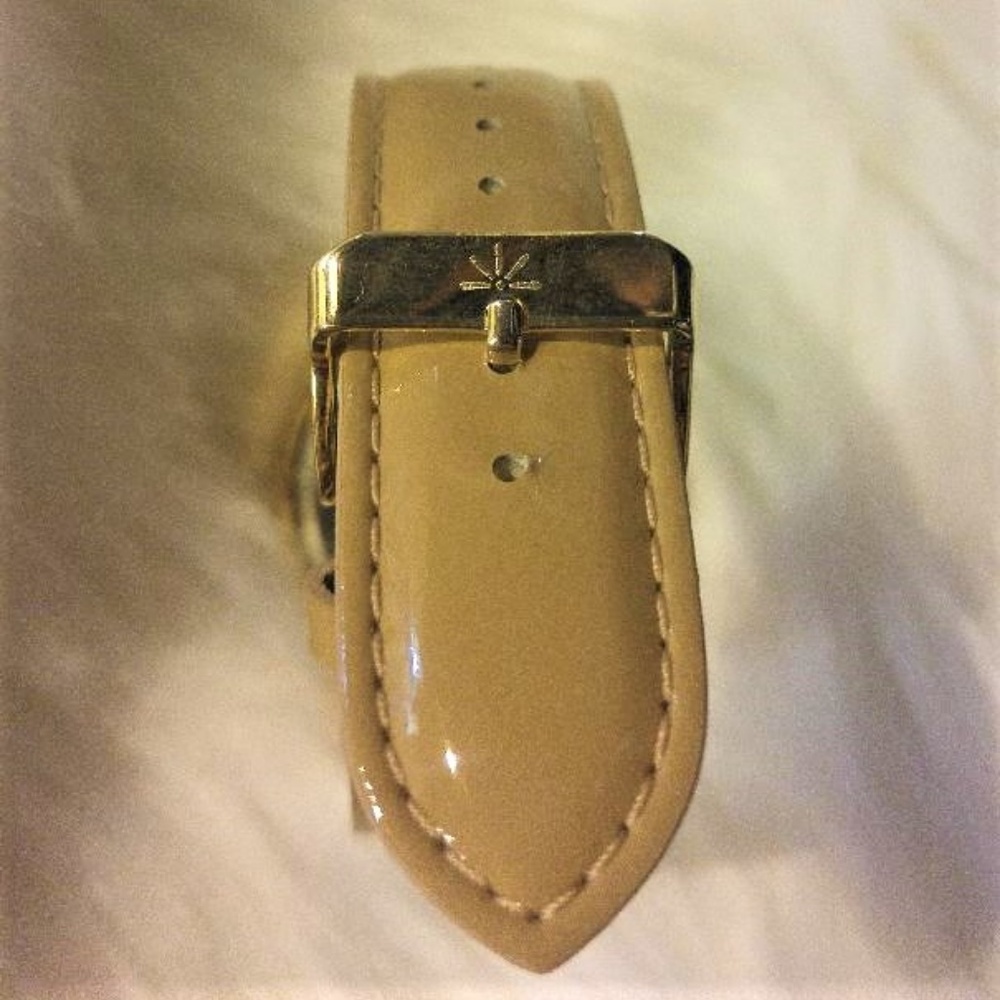 Isaac Mizrahi Watch With Quilted Face Medium Camel - Picture 4 of 5